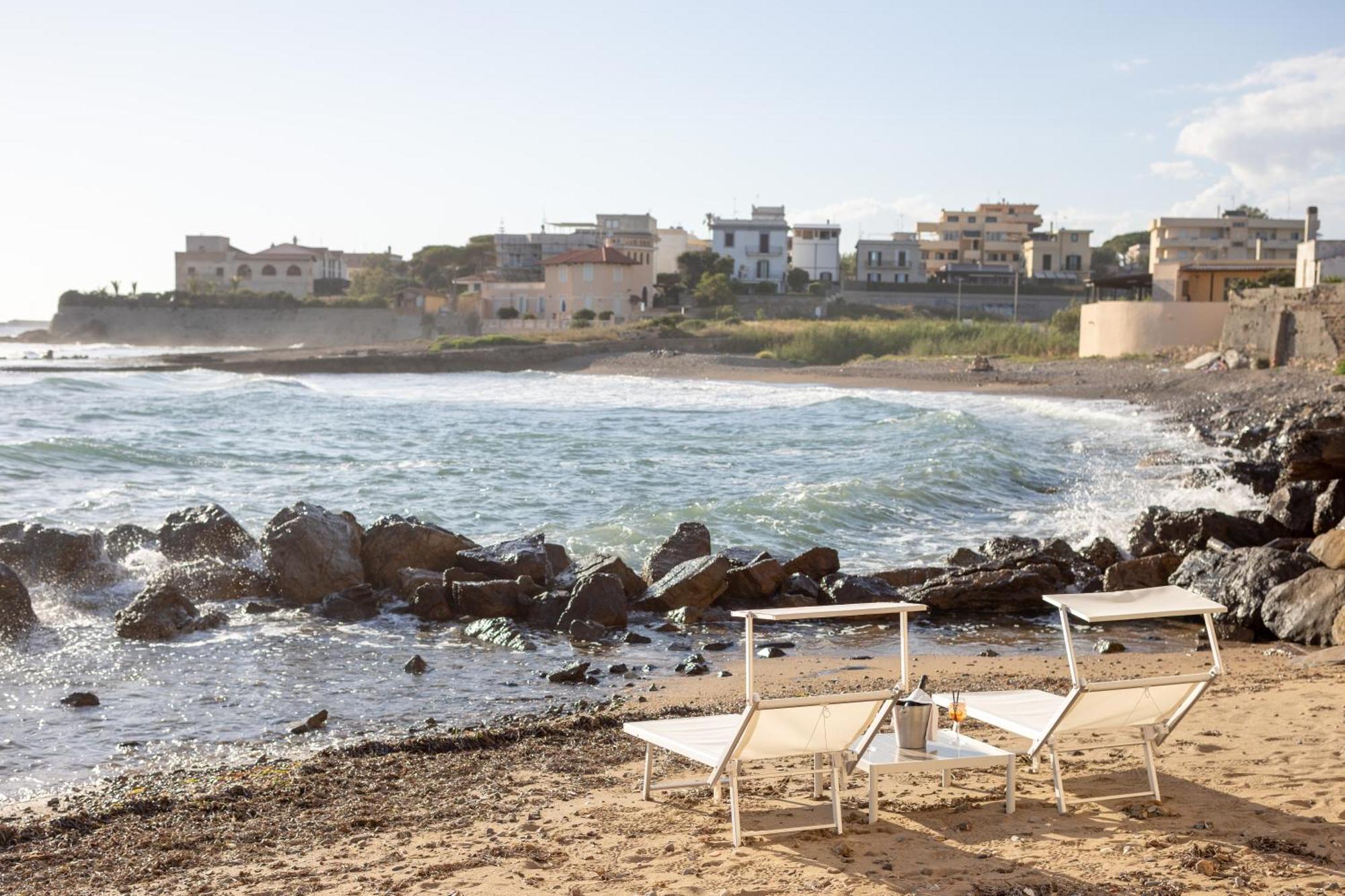Le Suites Sul Mare Di Esterina 치비타베키아 외부 사진
